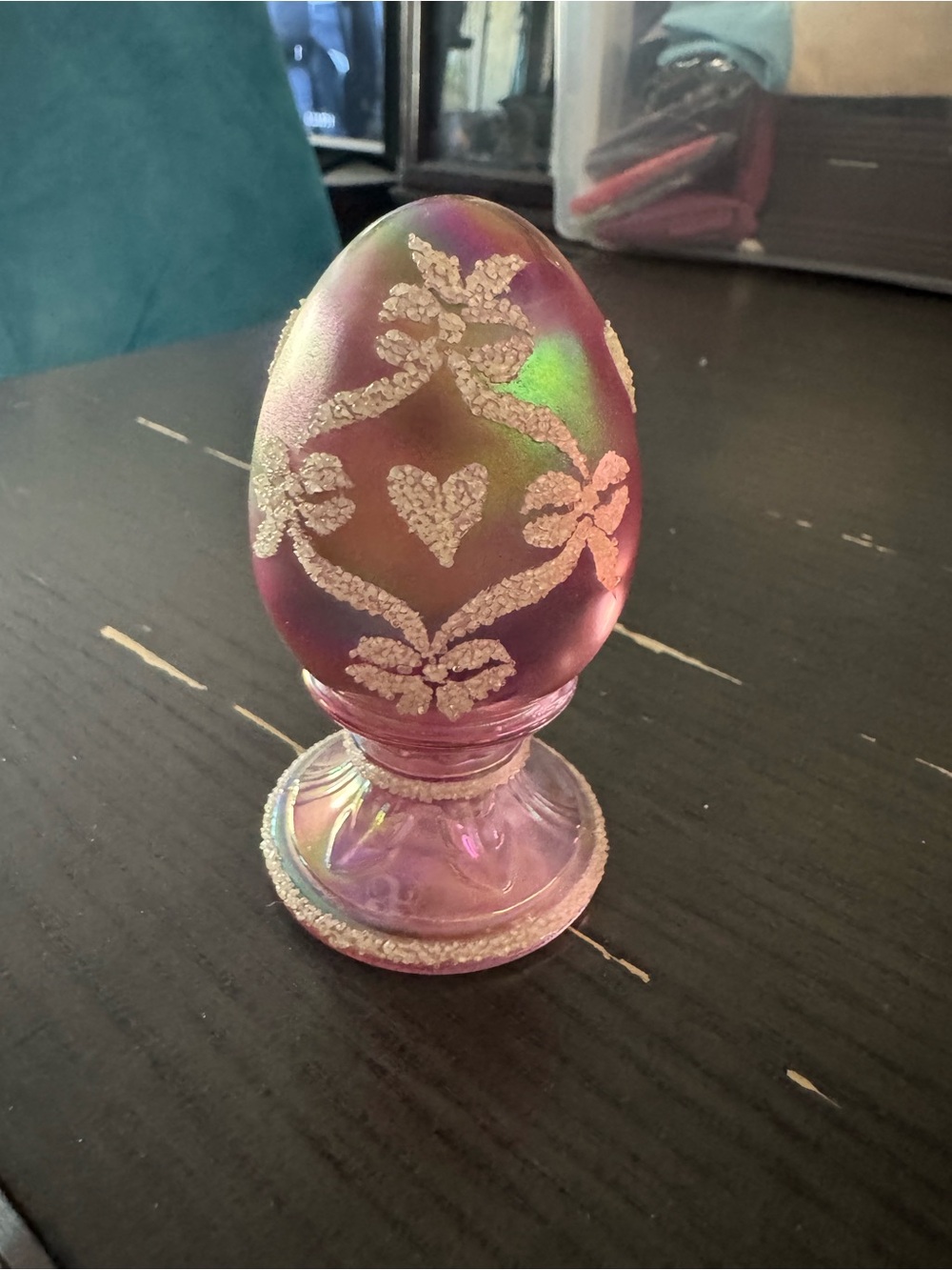 Fenton Iridescent Decorative Glass Egg - Pink